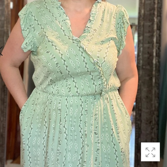 Haptics by Holly Harper Boutique Brand Midi Floral Dress - Picture 3 of 13